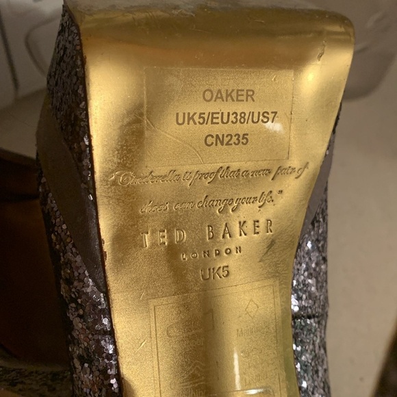 Ted Baker Oaker Silver Glitter Pumps - Picture 8 of 8